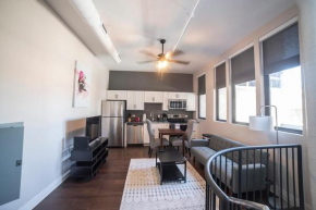 Modern Upscale 2BR Apartment in Carson - Stay Gia